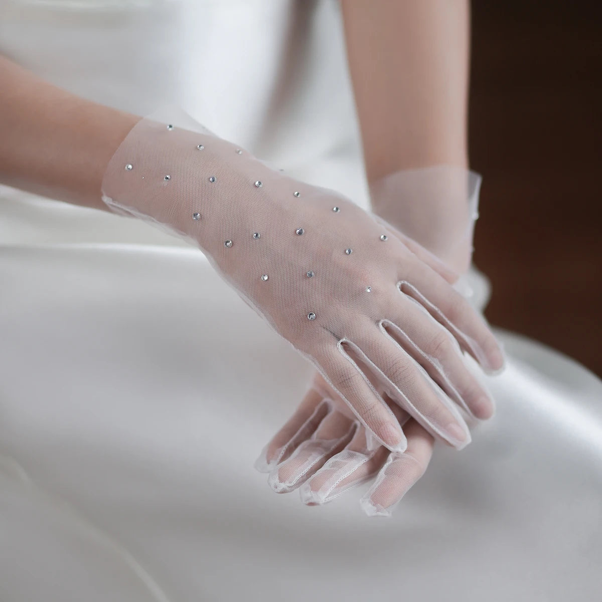 Gants blancs en cristal de tulle doux pour femmes