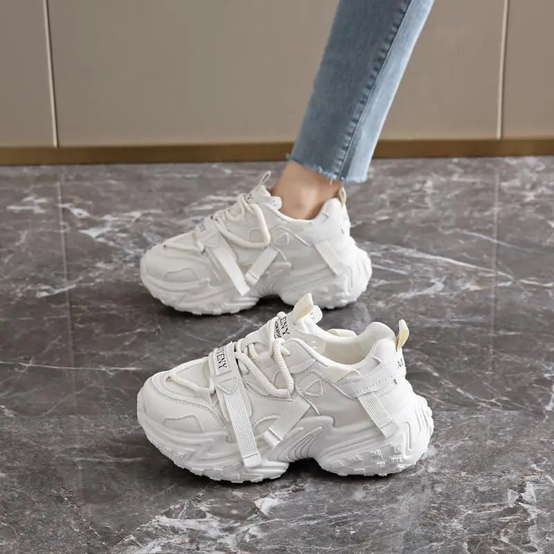 Baskets entièrement en cuir pour femmes