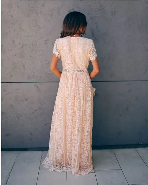 Robe élégante en dentelle pour femmes