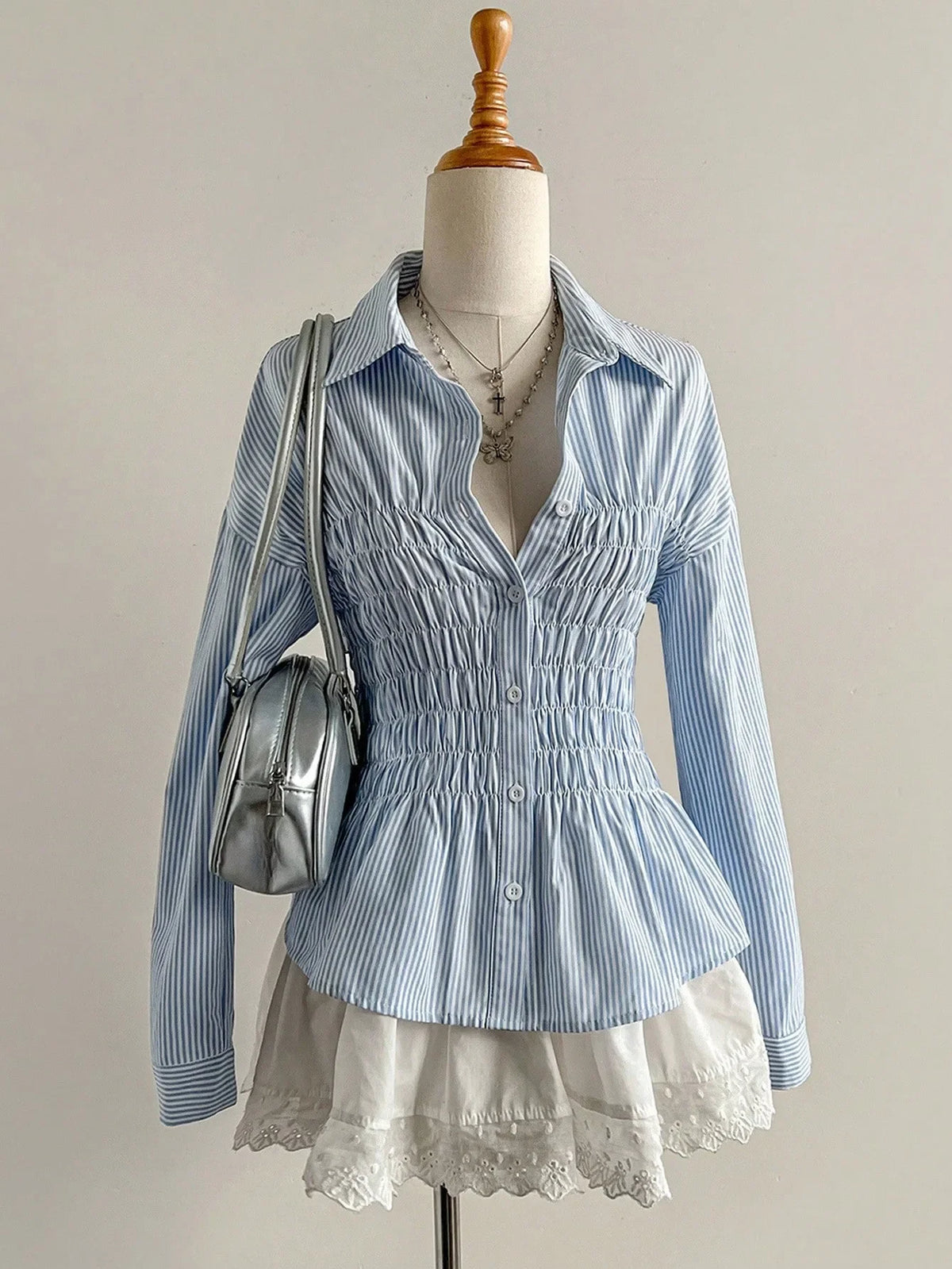 Chemisier Rayé Femme – Taille Froncée et Col Élégant