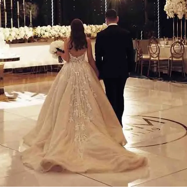 Robes de mariée sirène de luxe sans manches bustier pour femmes