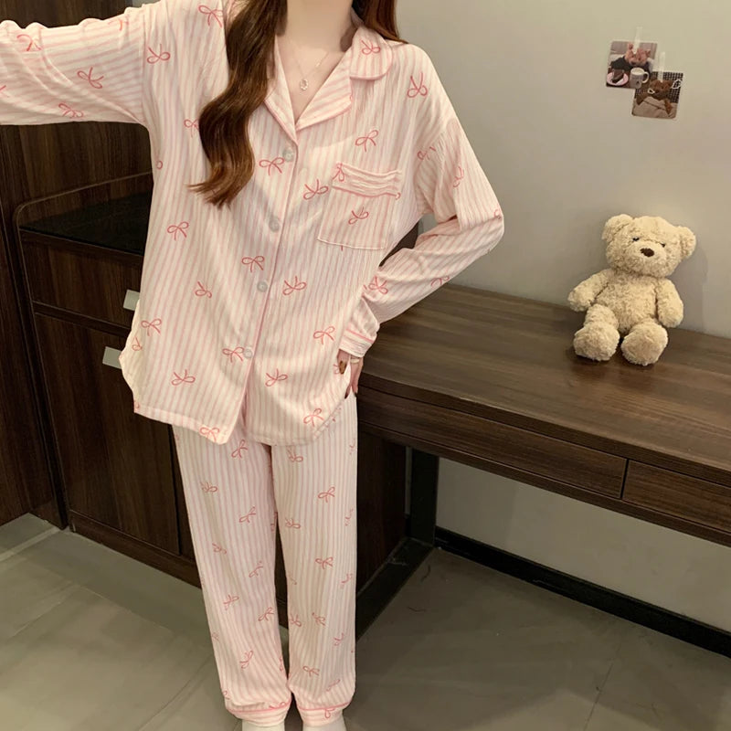 Ensemble de pyjama rose avec nœud papillon pour femmes