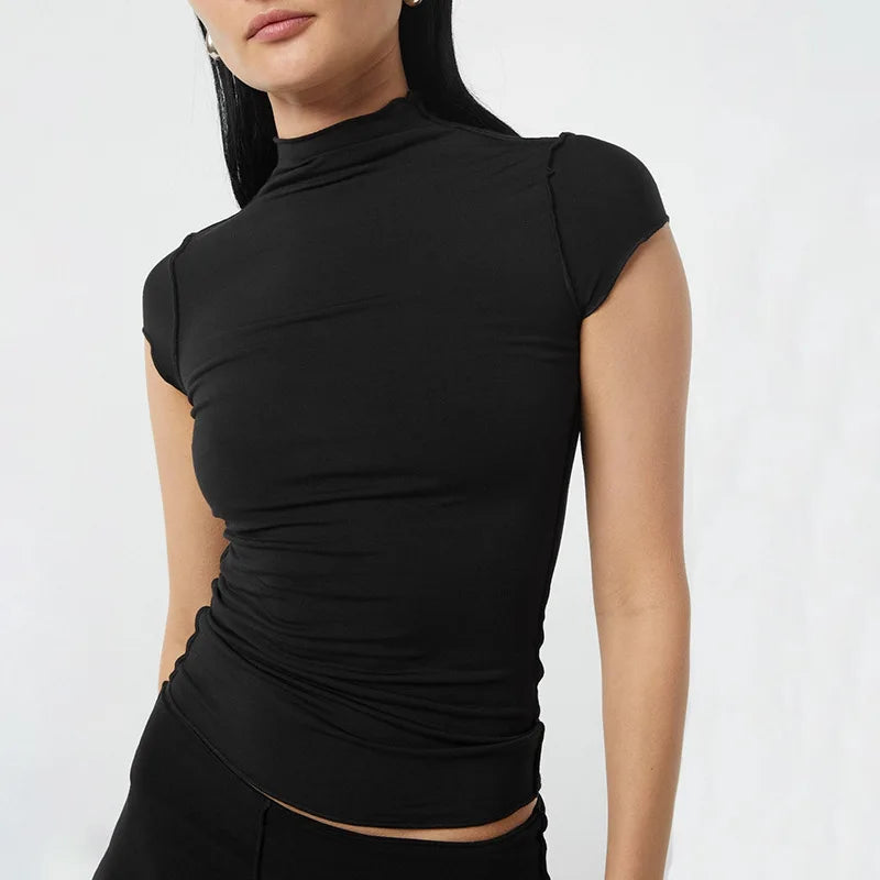 T-shirt court femme blanc ajusté à col montant