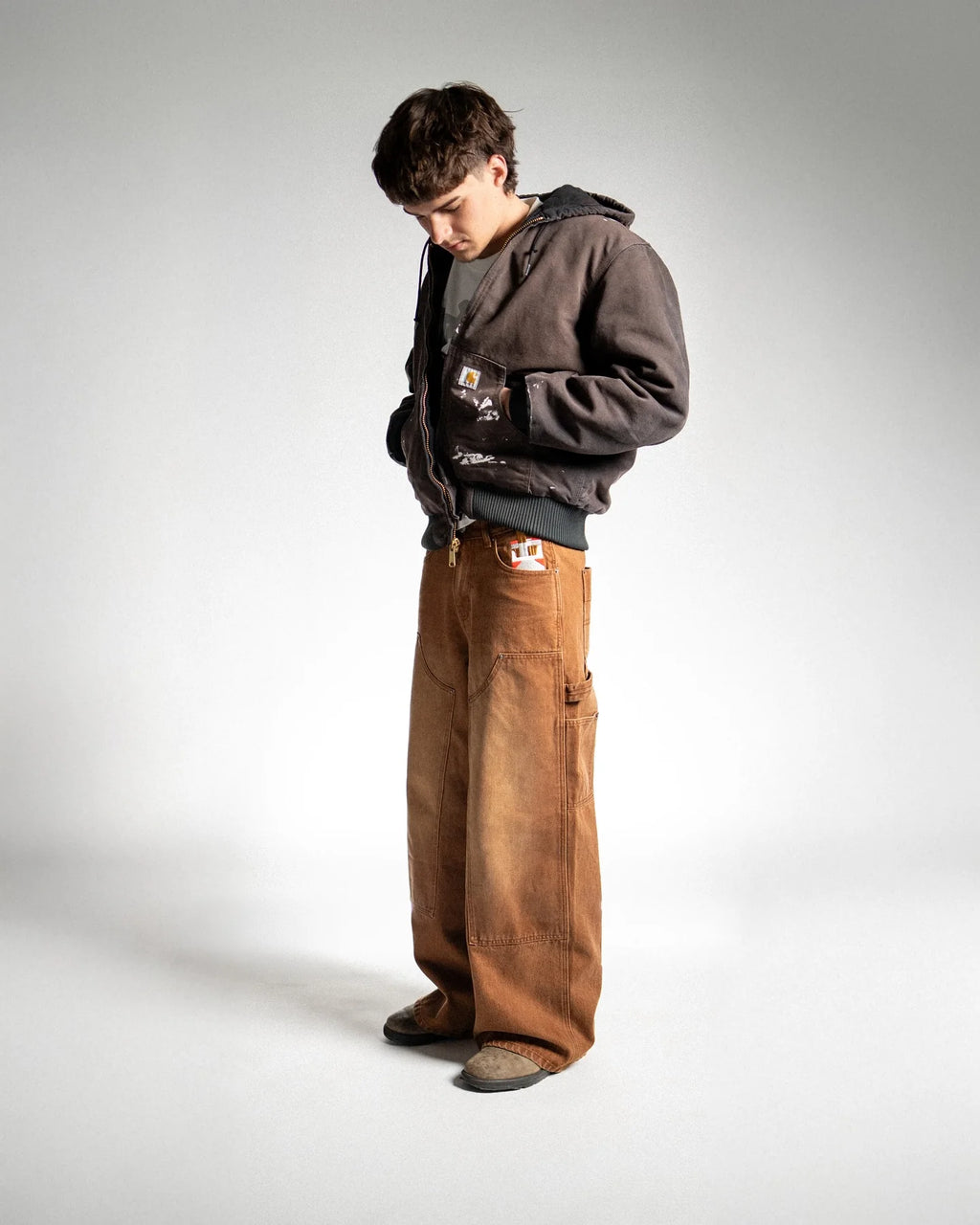 Jeans brodés coupe ample pour femmes