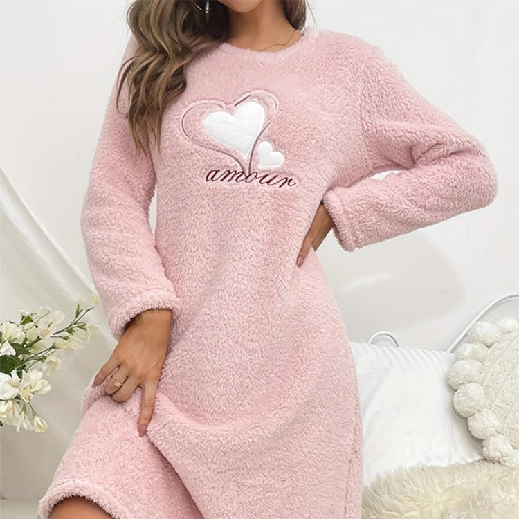 Chemise de nuit en velours de glouton pour femmes