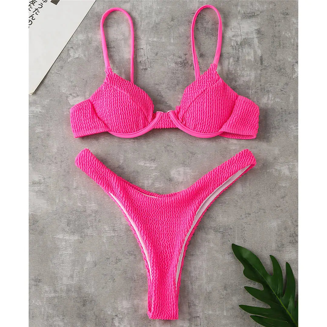 Maillot de bain deux pièces à armatures taille haute et culotte tanga pour femmes