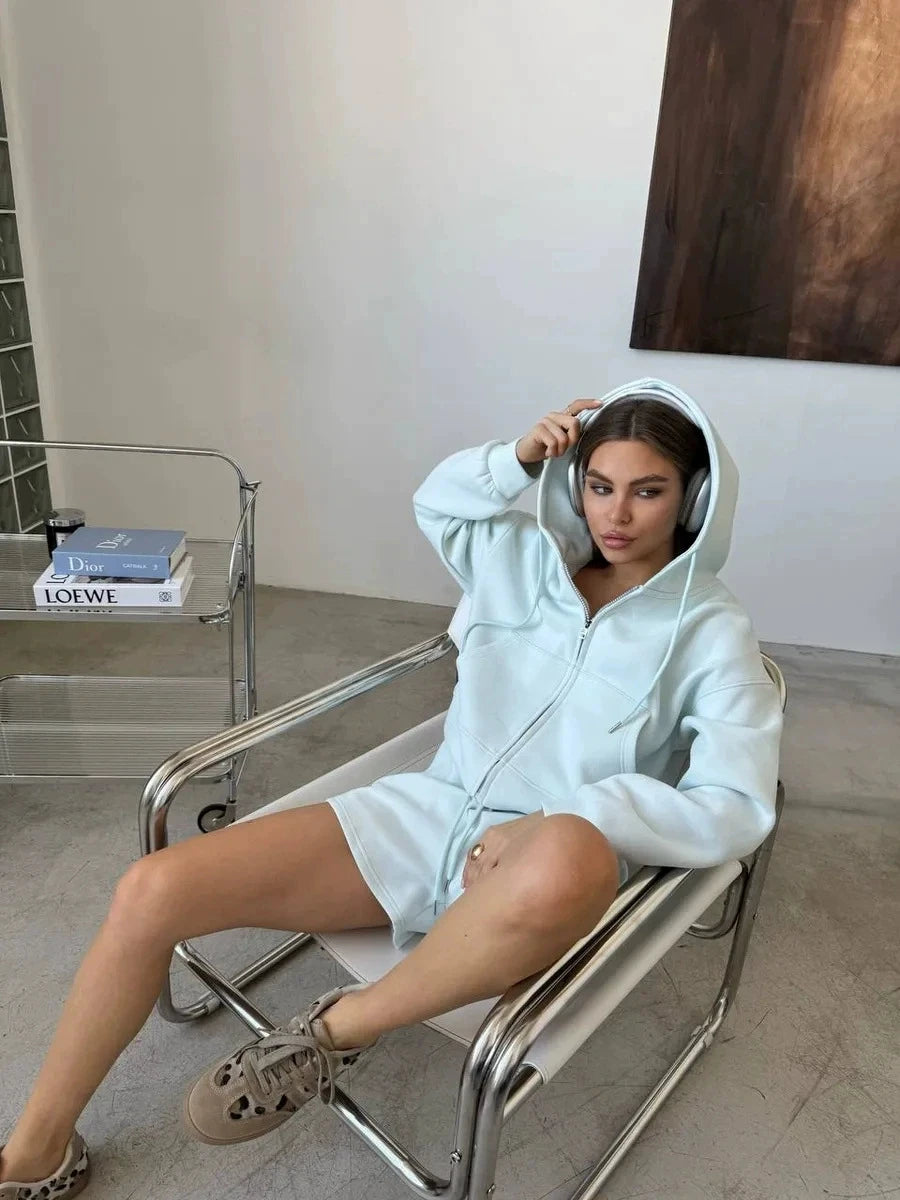 Ensemble deux pièces sweat-shirt et short pour femmes