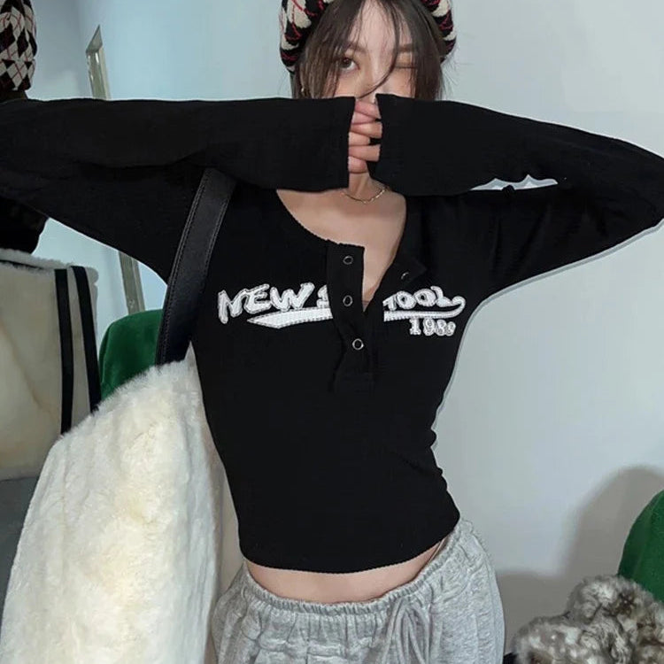 T-shirt moulant à manches longues et col rond pour femmes