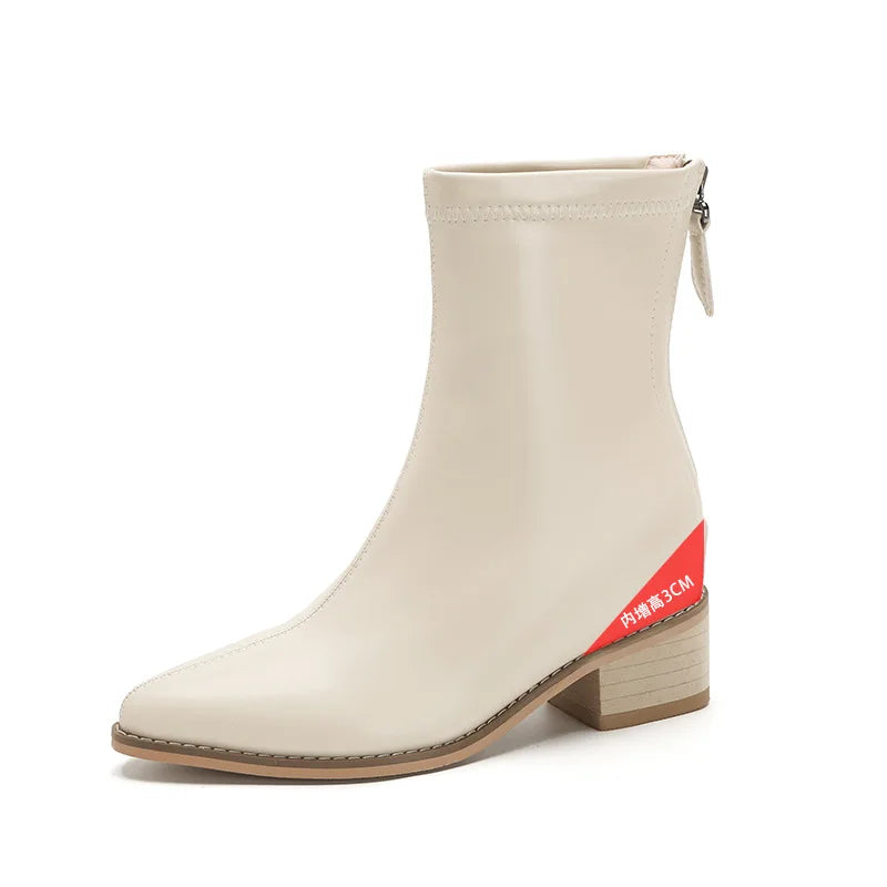 Bottine courtes pointues en cuir souple pour femmes