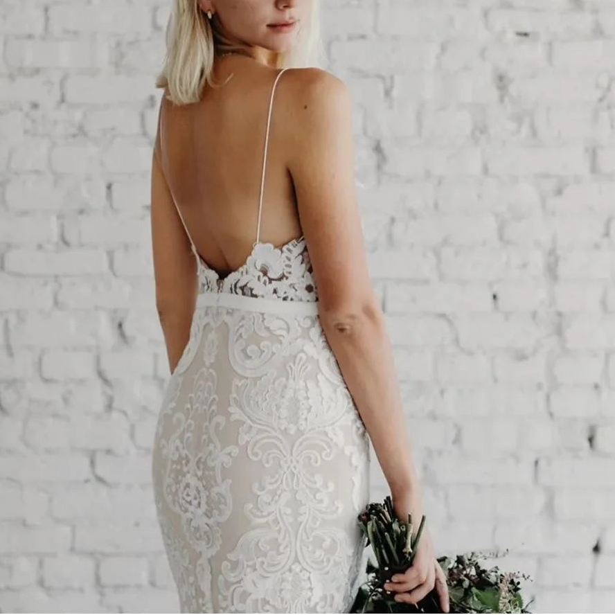 Robe de mariée sirène à fines bretelles pour femmes