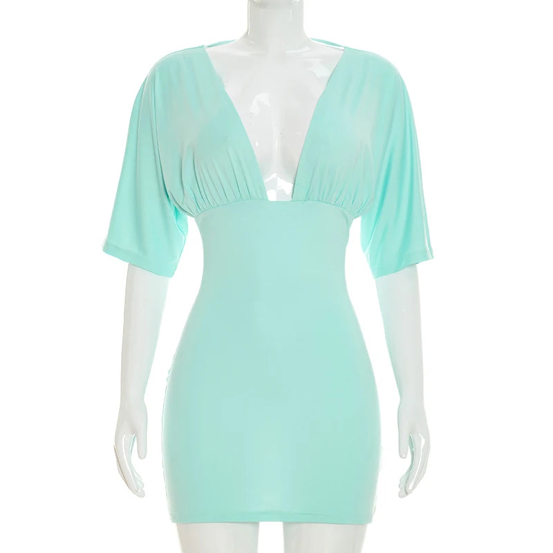 Mini-Robe Moulante Femme – Décolleté V et Dos Nu