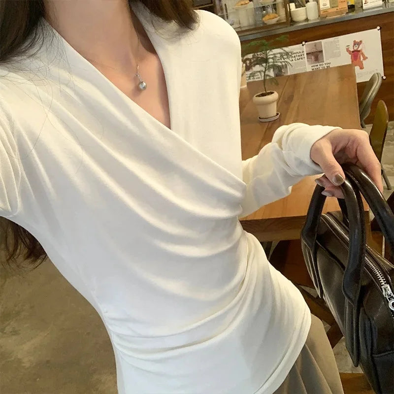 T-shirt chic à col V pour femmes