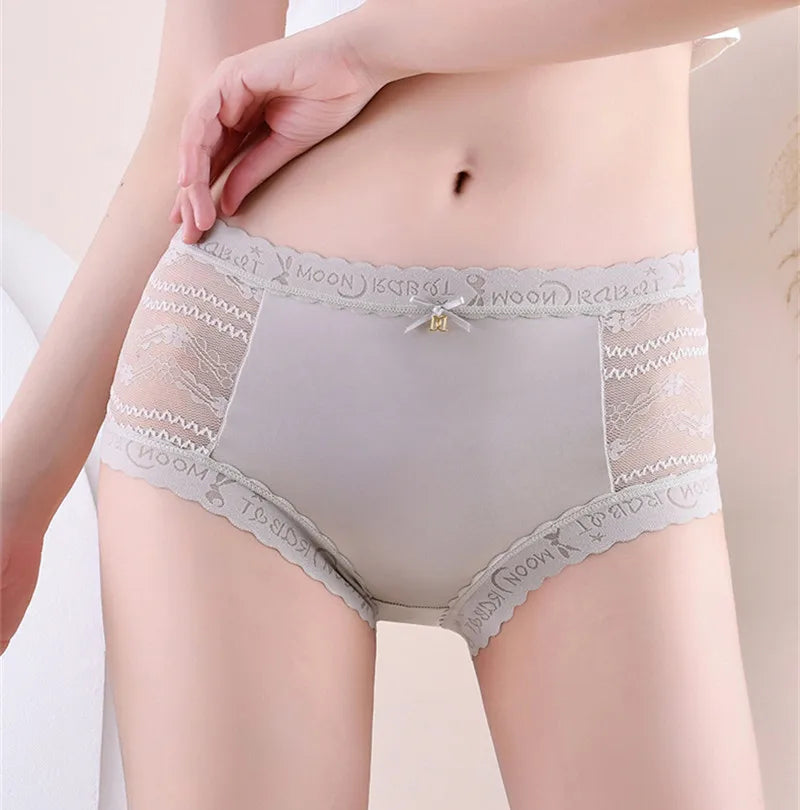 Culotte en dentelle creuse pour femmes