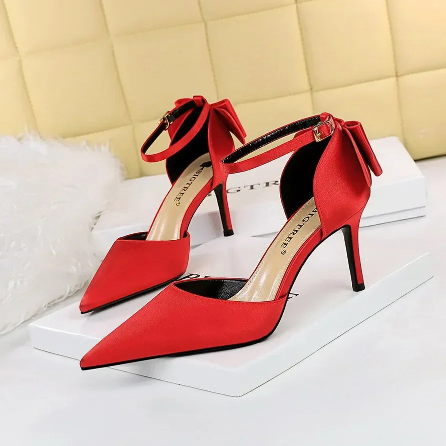Escarpins pointus à talons hauts rose pour femmes