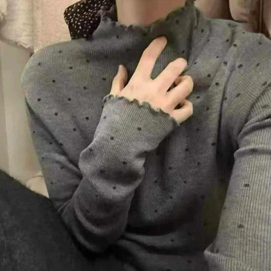 Pull à Pois Femme – Maille Ajustée et Col Montant
