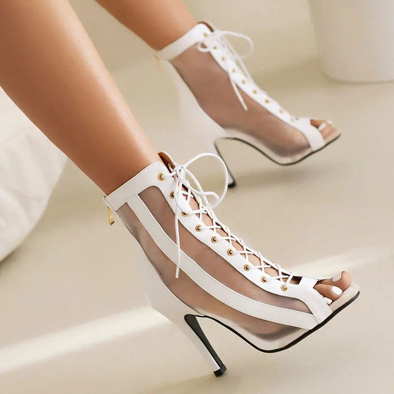 Chaussures talons aiguilles noirs fins pour femmes