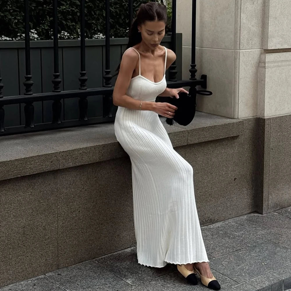 Robe Longue Femme – Maille Ajustée et Col V