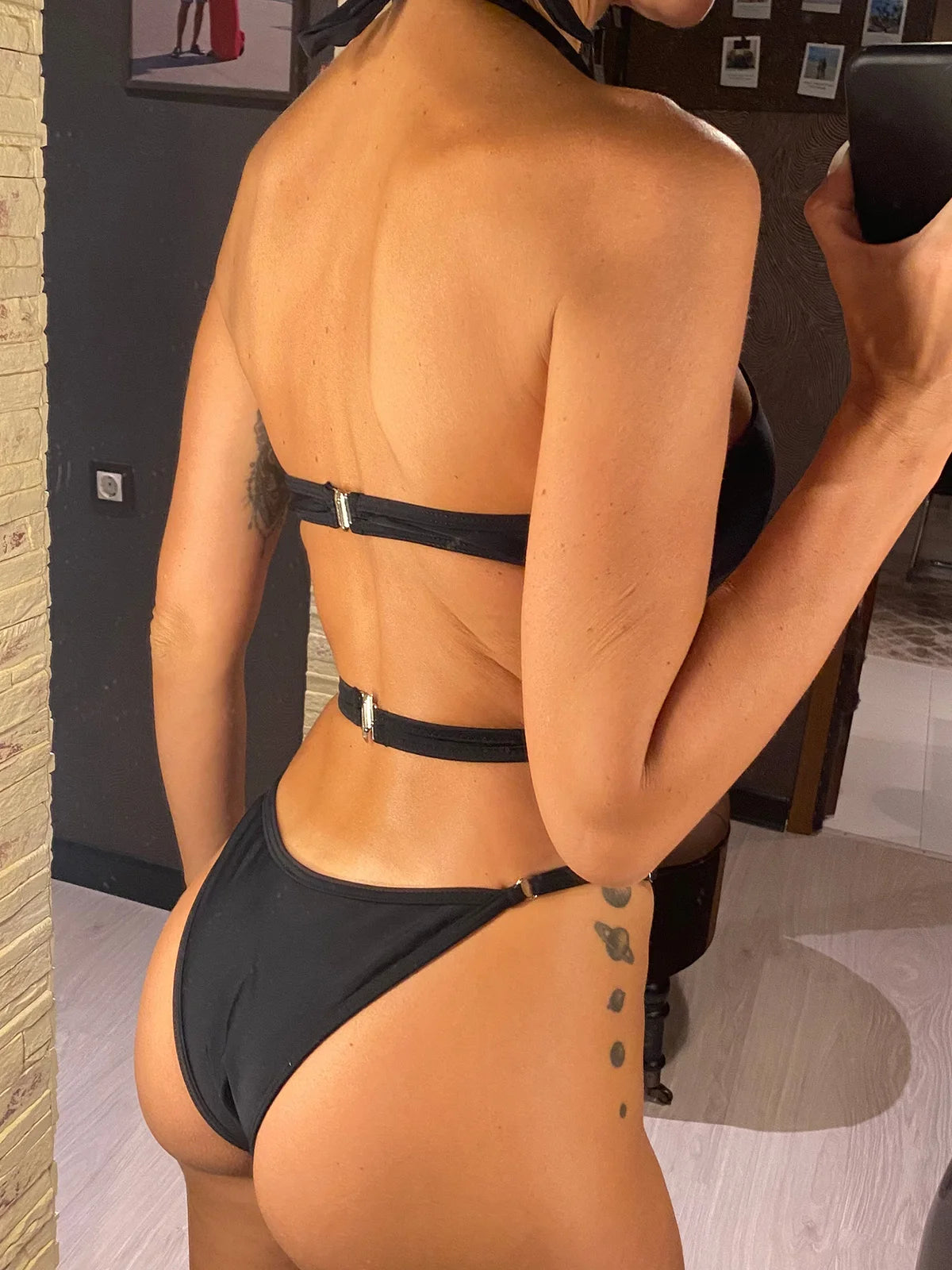 Maillot de bain une pièce asymétrique à armatures et découpes pour femmes