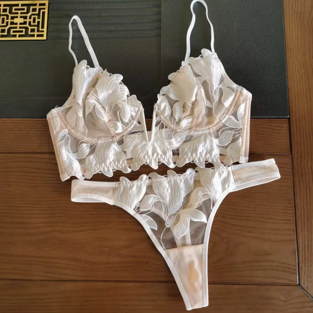 Ensemble de soutien-gorge et tongs en dentelle brodée de fleurs pour femmes