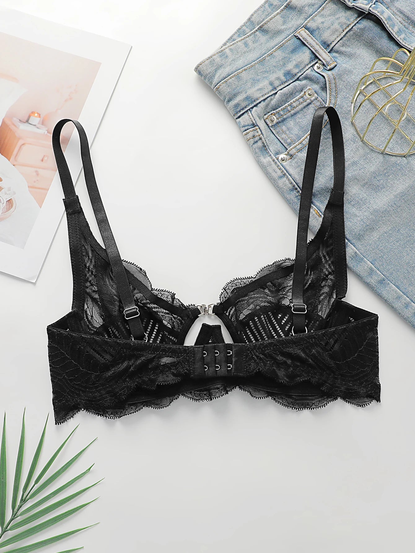 Soutien-gorge sexy en dentelle ultra-fine à boutons sur le devant pour femmes