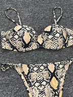 Maillot de bain deux pièces sexy imprimé serpent avec soutien-gorge à armatures et  micro string pour femmes