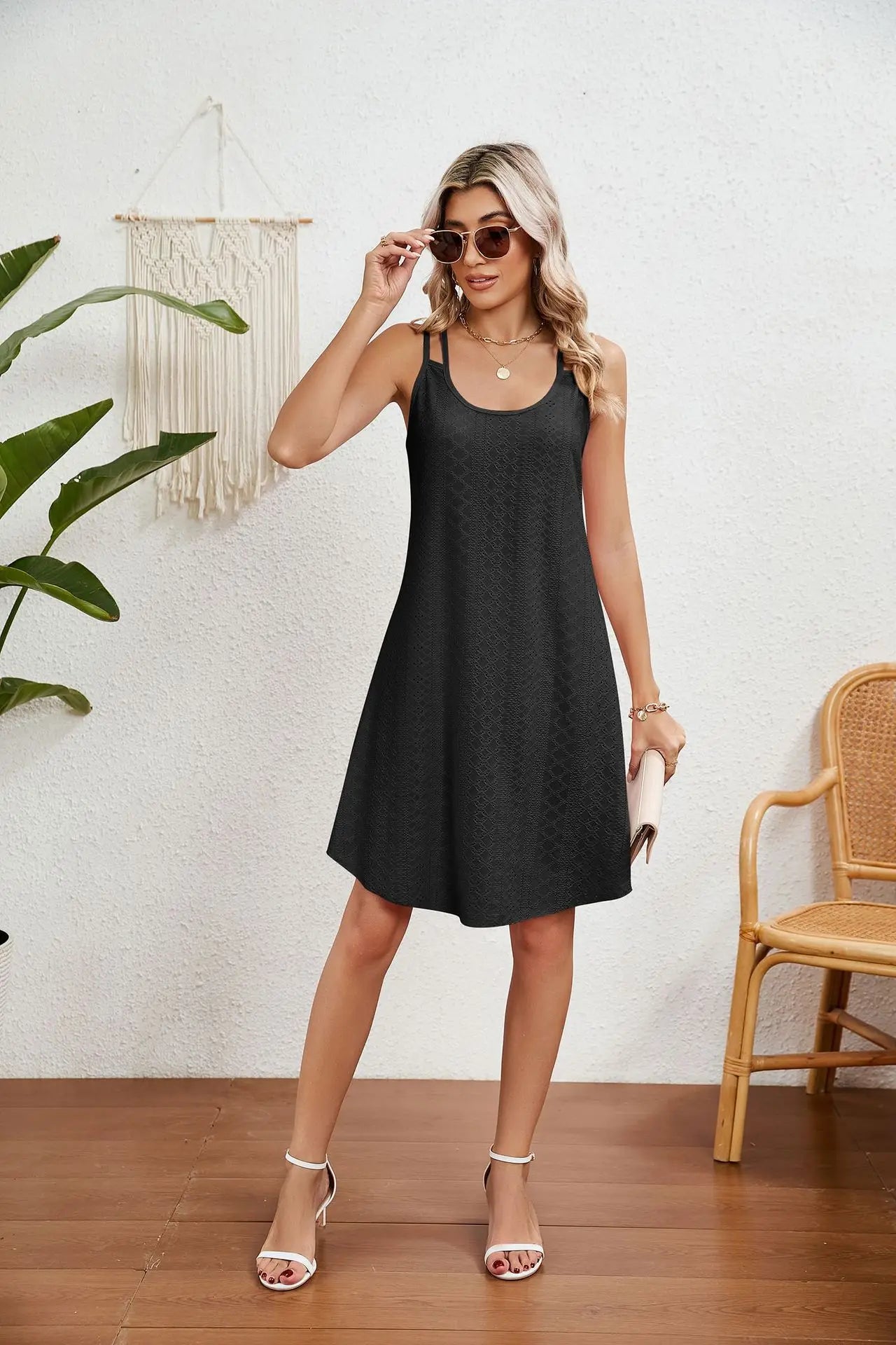 Robes courtes et cintrées unies pour femmes