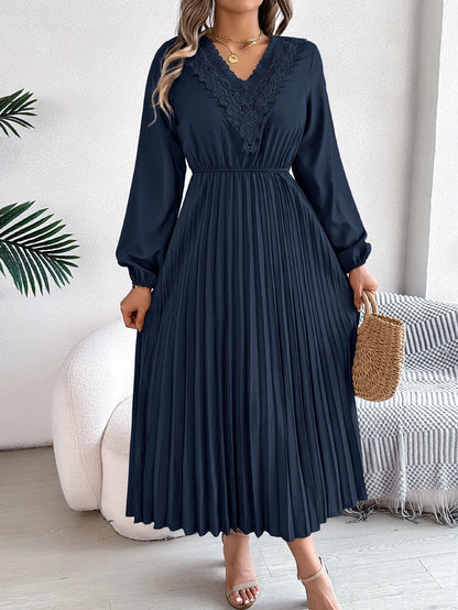 Robe Longue Plissée Femme – Col V et Taille en Dentelle