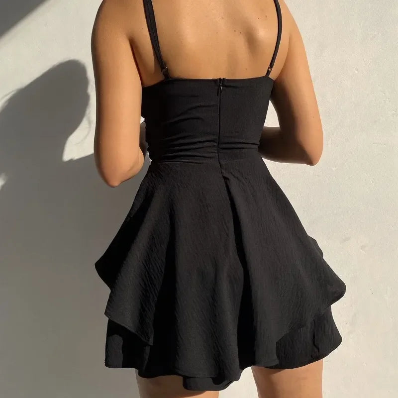 Robe Courte Femme – Col V et Épaules Dénudées