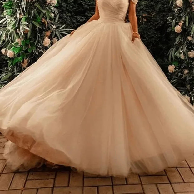 Robes de mariée vintage en tulle bouffant pour femmes