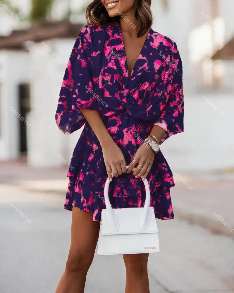 Mini-Robe Femme – Col V Profond et Imprimé Original