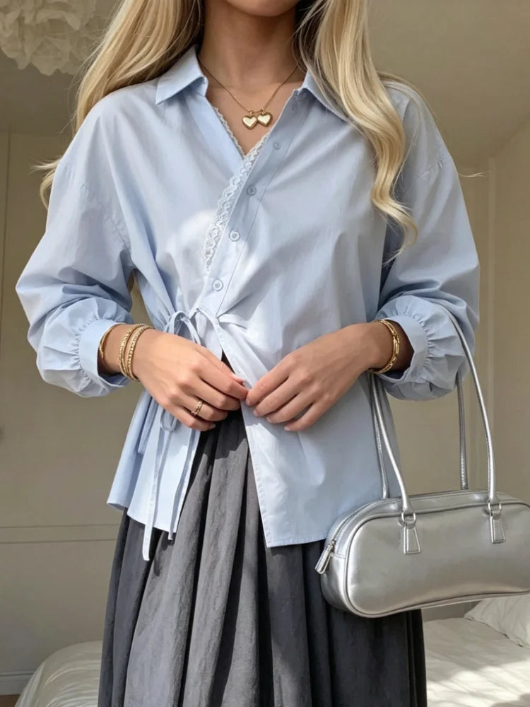 Chemise Femme – Col à Revers, Dentelle et Taille Nouée