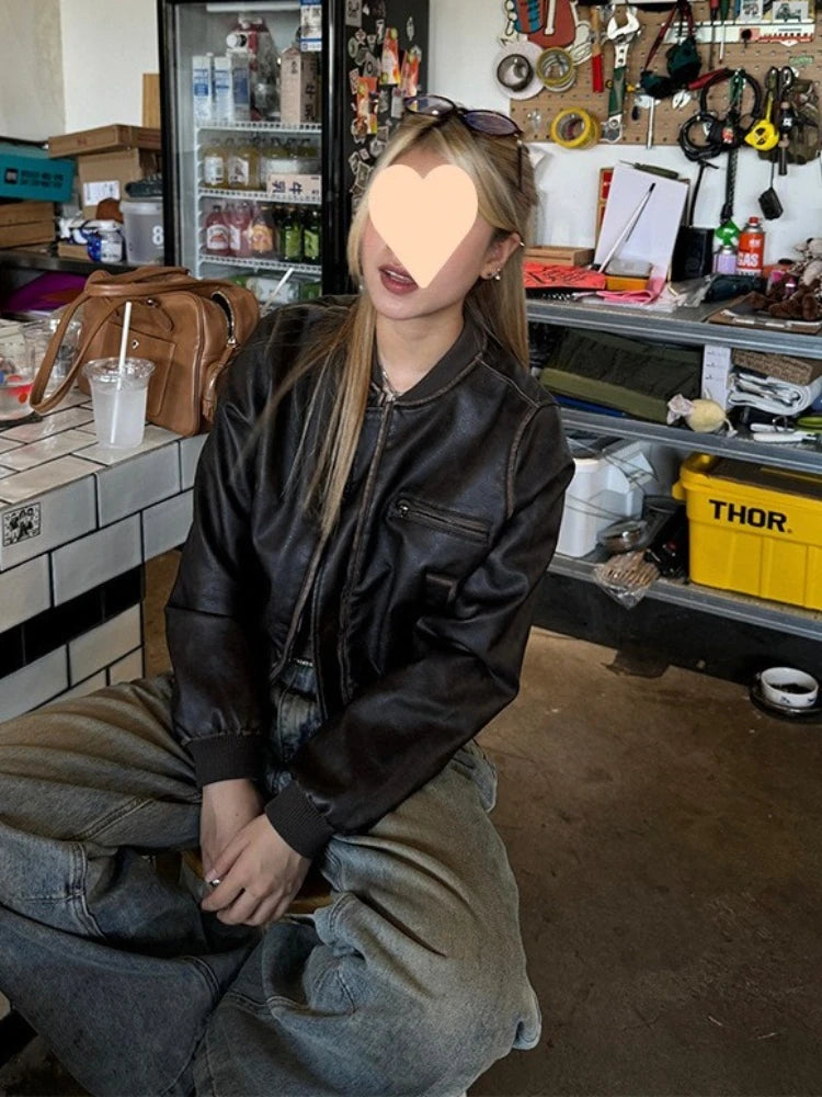 Veste courte en cuir pour femmes