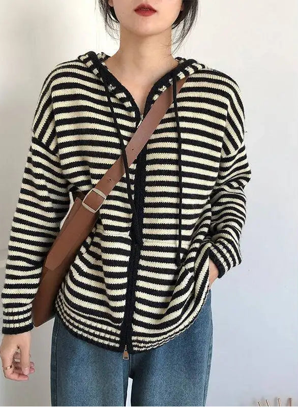 Pull à capuche à rayures de style collège pour femmes