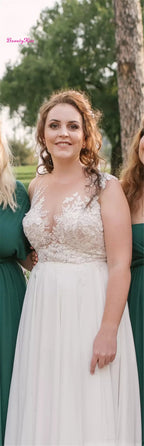 Robe de mariée élégante en dentelle sans manches pour femmes
