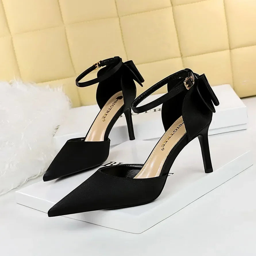 Escarpins pointus à talons hauts rose pour femmes