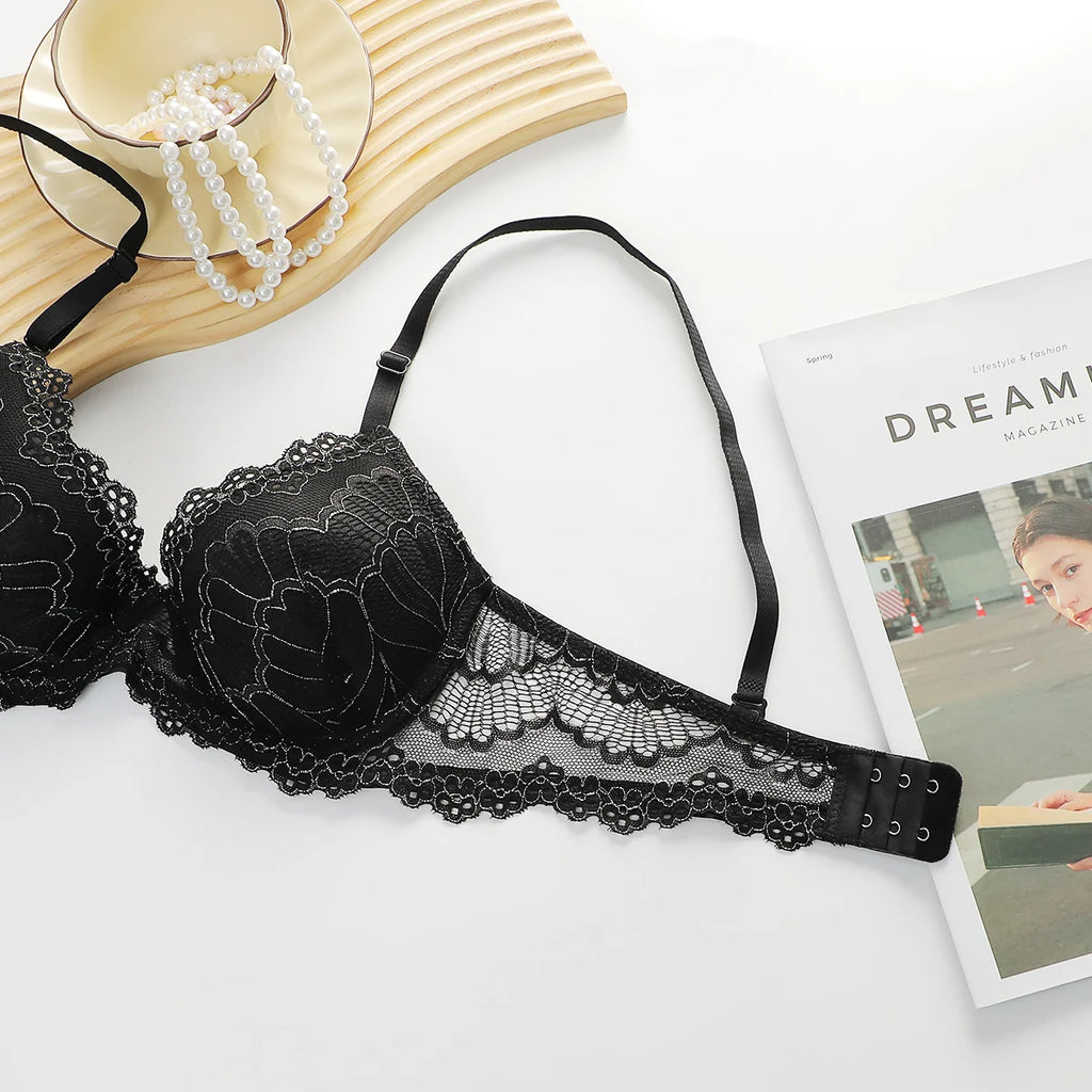 Ensemble de sous-vêtements Sexy en dentelle brodée pour femmes