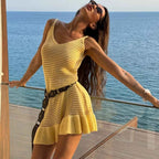 Robe courte en maille à volants et découpes pour femmes