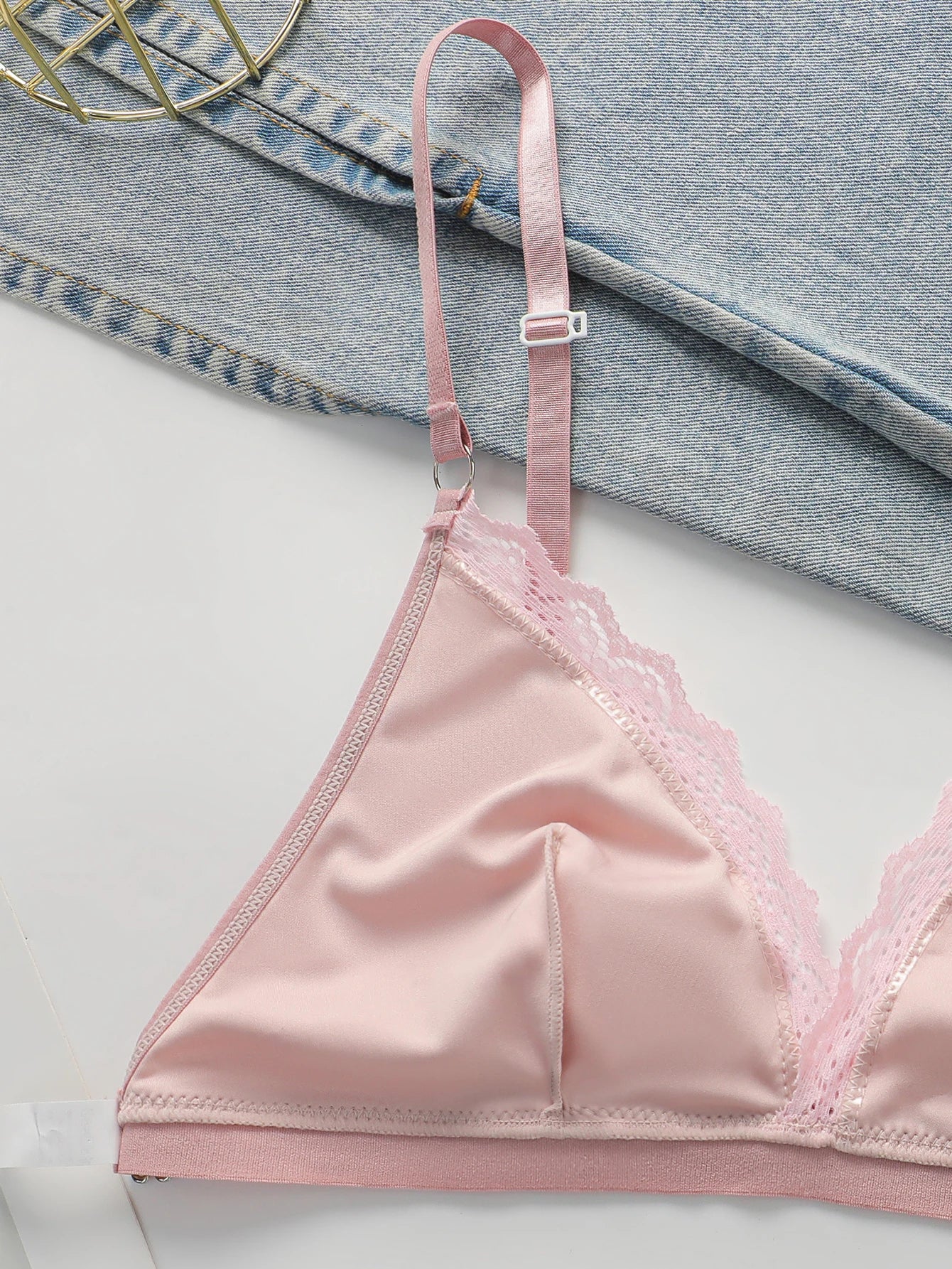 Soutien-gorge avec dentelle, sans armatures pour femmes
