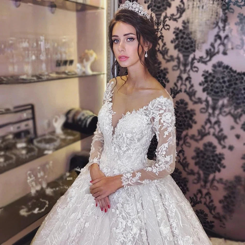 Robe de mariée élégante et romantique à manches longues pour femmes
