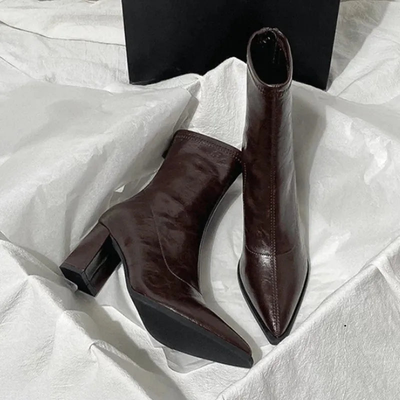 Bottines vintage à talons épais pour femmes