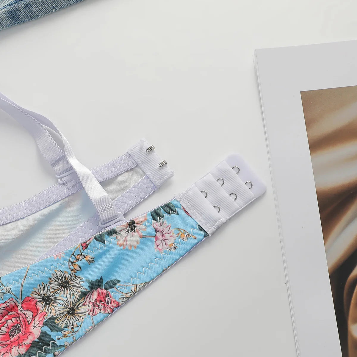 Ensemble bralette et culotte assortie à imprimé floral pour femmes