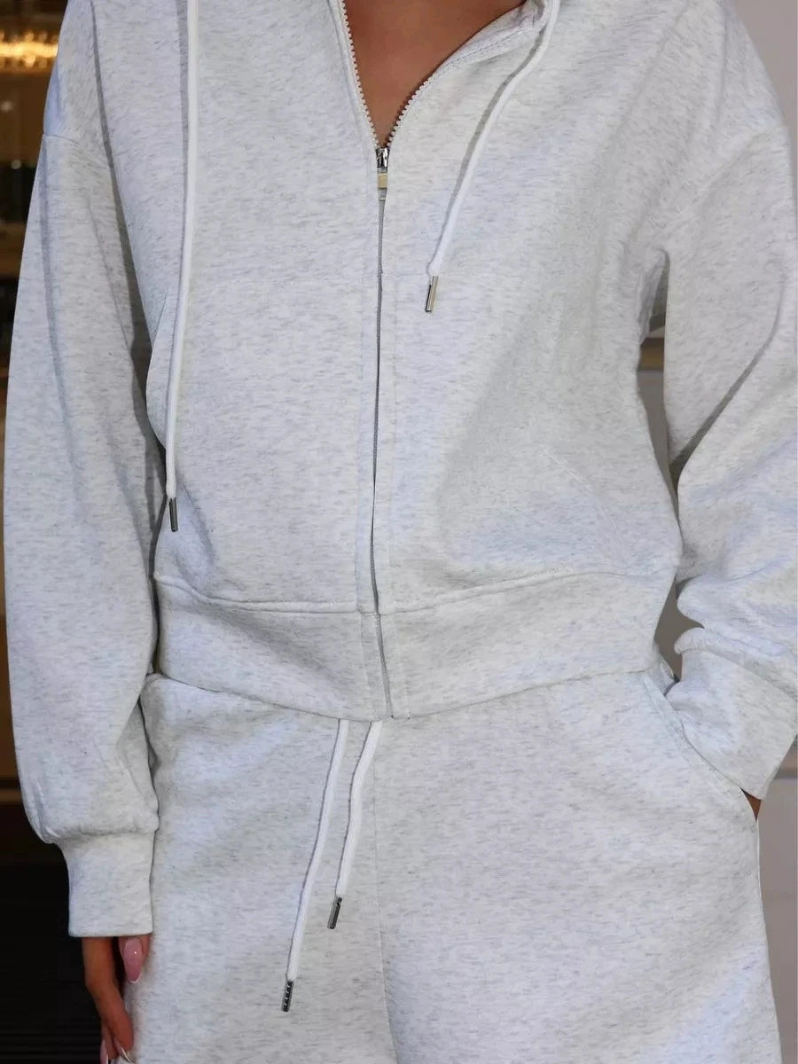 Ensemble deux pièces sweat-shirt et short pour femmes