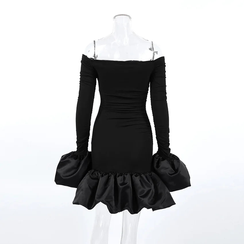 Robe noire élégante à épaules dénudées pour femmes
