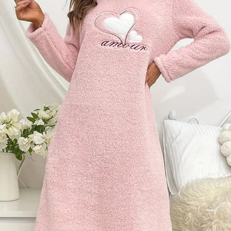 Chemise de nuit en velours de glouton pour femmes