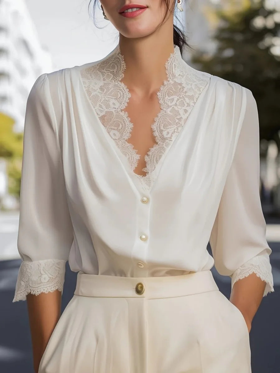 Chemisier Satiné Femme – Col V et Dentelle