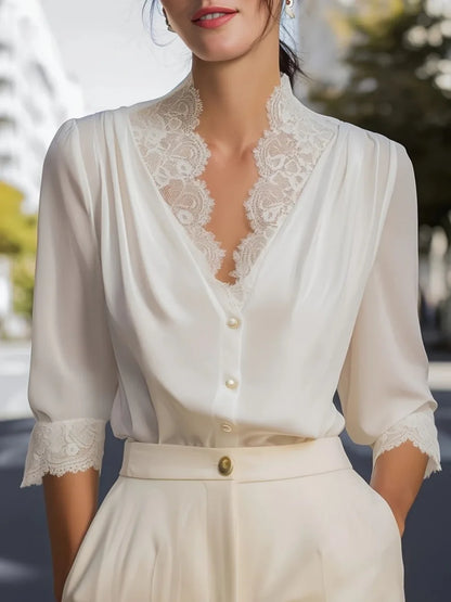 Chemisier Satiné Femme – Col V et Dentelle
