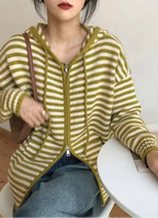Pull à capuche à rayures de style collège pour femmes