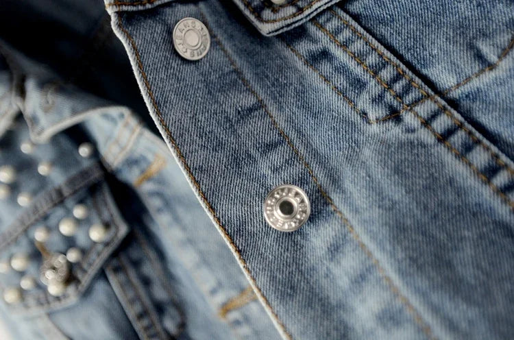 Veste en jean courte et amincissante à perles pour femmes