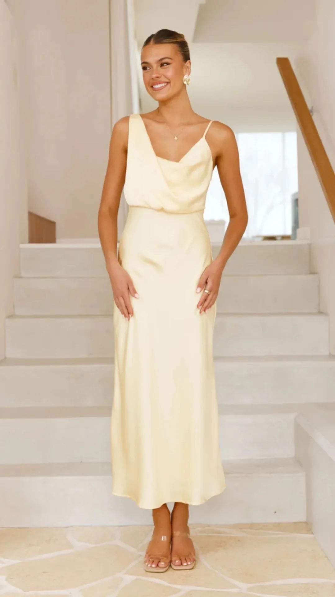 Robe longue élégante en soie unie, sans bretelles pour femmes