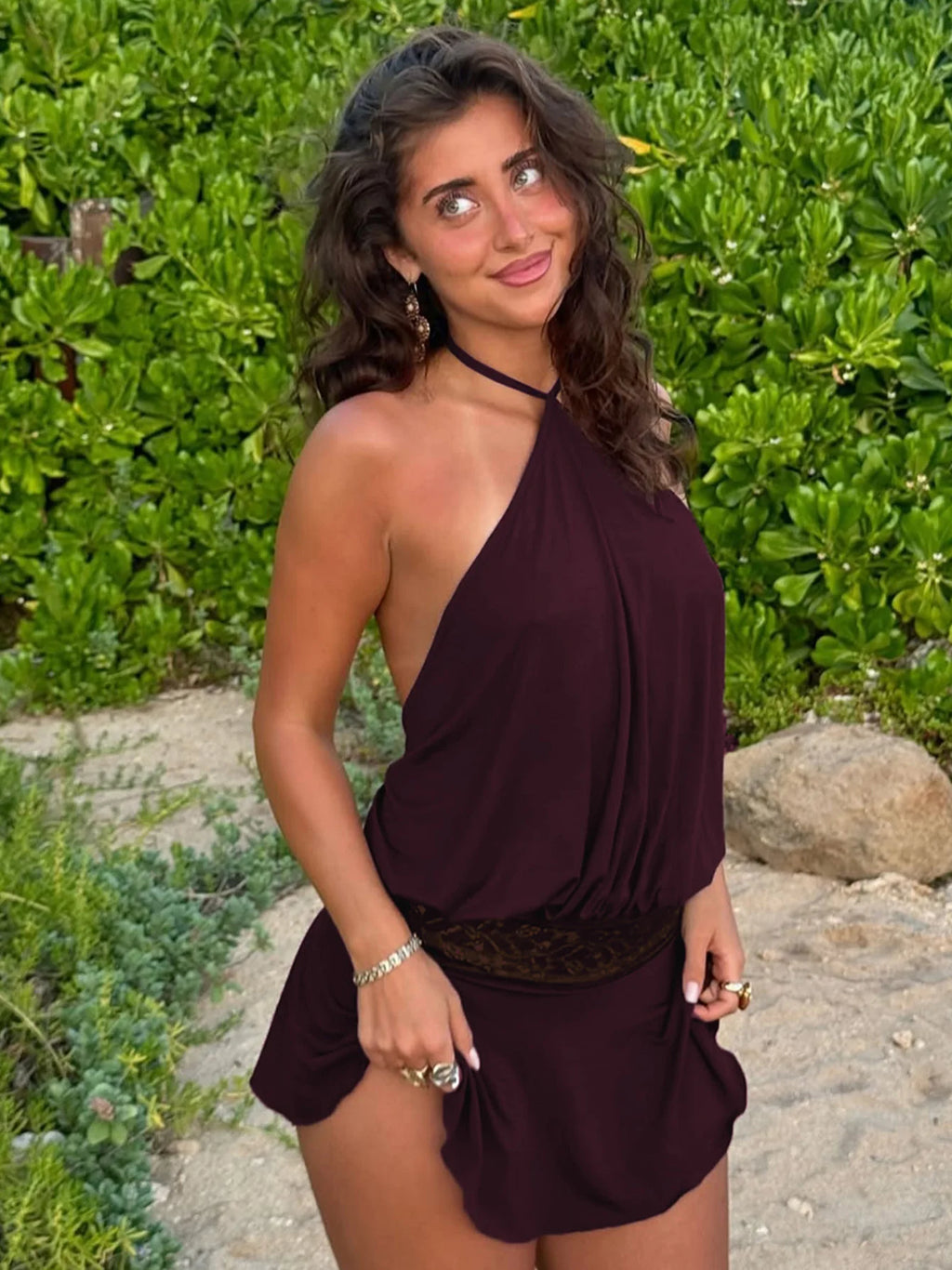 Robe courte avec dos nu pour femmes
